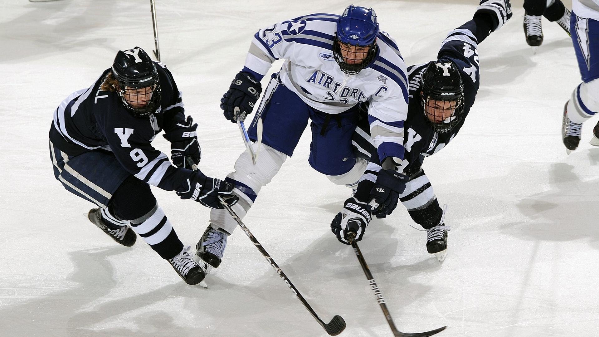 综合体育系教师–学生友谊赛举行 师生同场竞技气氛热烈